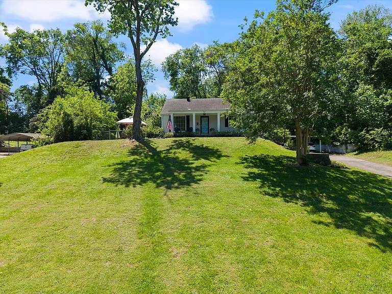 727 Woodmere Dr — Photo 20