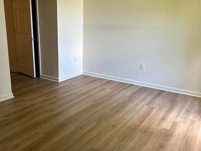 601 Meadowbrook Dr — Photo 8