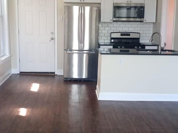 2nd image of 1651 W 19th St #3F