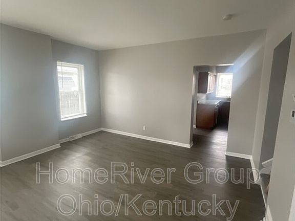 5th image of 728 Kercher St