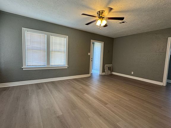 5th image of 1608 NW Lake Ave