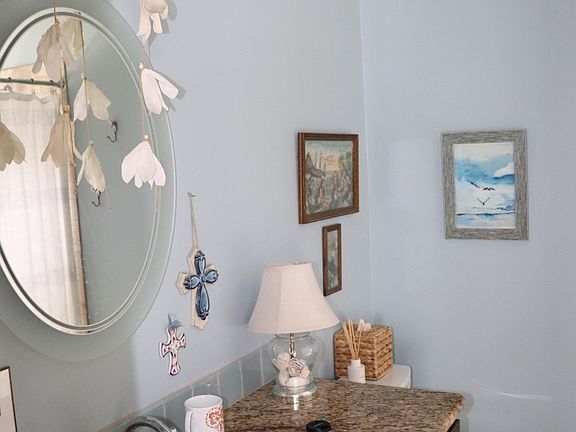 Upstairs: Bathroom