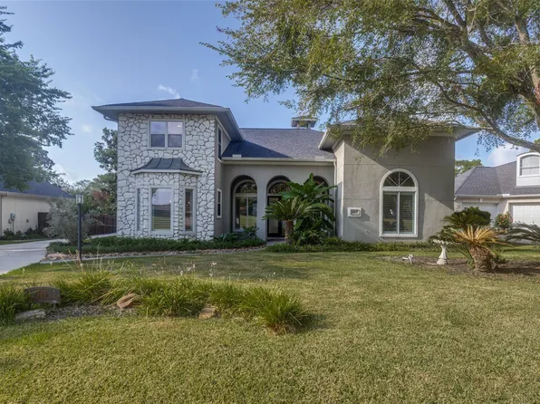 966 Bentwater Dr, Montgomery, TX 77356