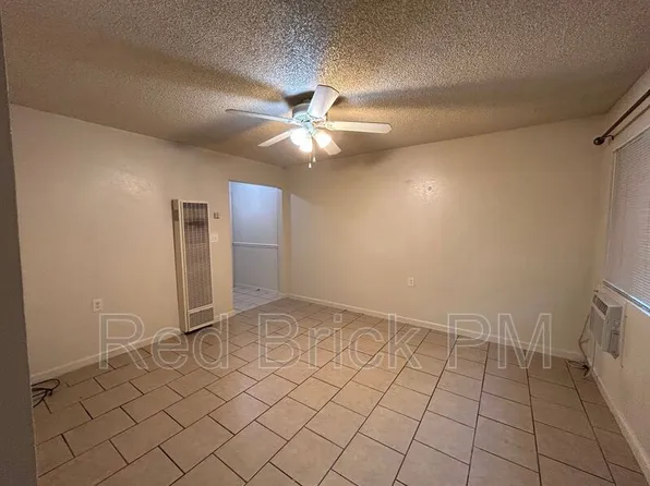 11 W 25th St #9, Merced, CA 95340