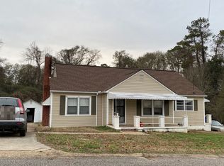 123 Lakeview Dr, Roanoke, AL 36274