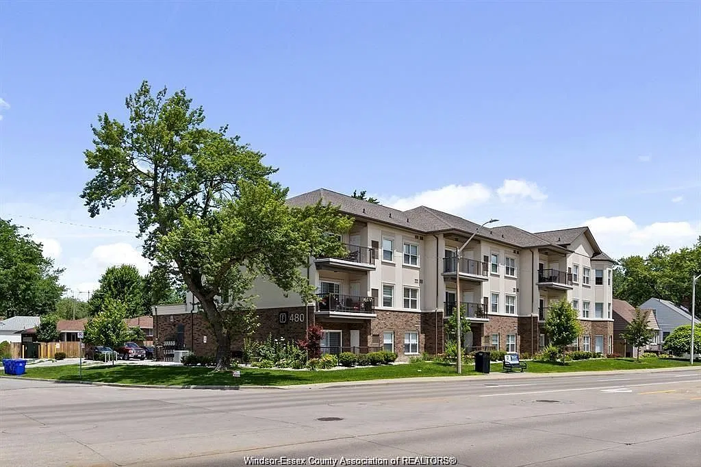 2 bed, 2.0 bath, 1044 sqft, $2,550 — Photo 2