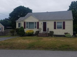 3 Amanda St, Cranston, RI 02920