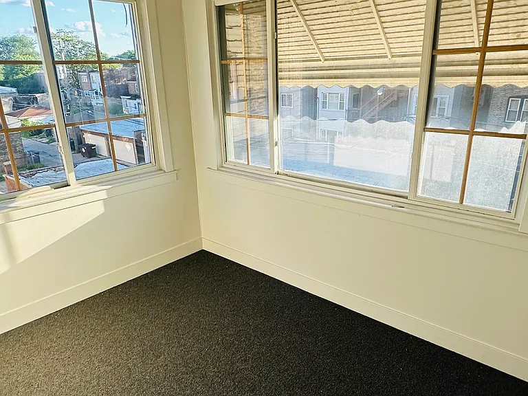 8220 S Eberhart Ave — Photo 8