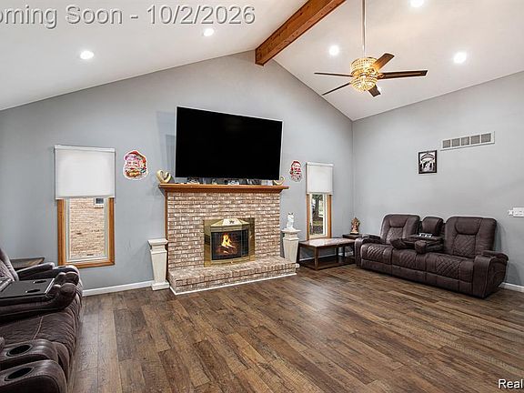 5th image of 53345 Abraham Dr