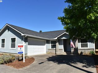 1530 Walnut Rd, Springfield, OR 97477