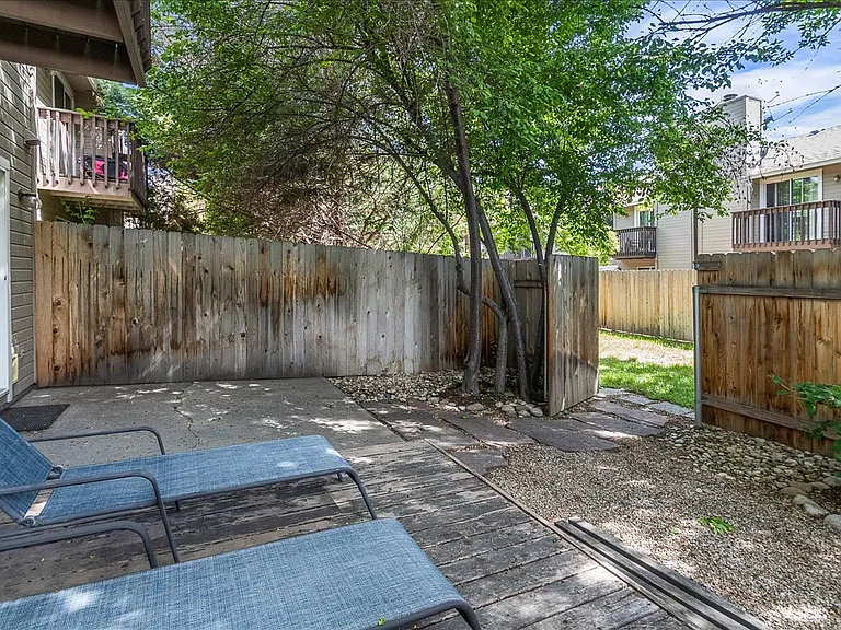 2594 S Falling Brook Ln — Photo 36