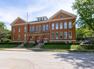 Saunders Apartments, Omaha, NE 68131
