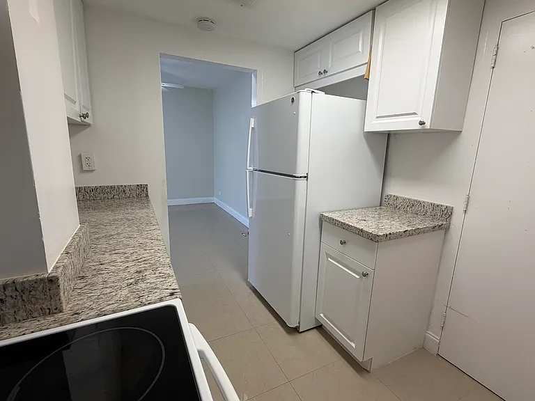 2800 N Flagler Dr #211 — Photo 9