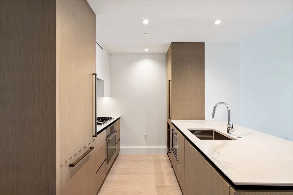 1 bed, 1.0 bath, 736 sqft, $4,700 — Photo 3