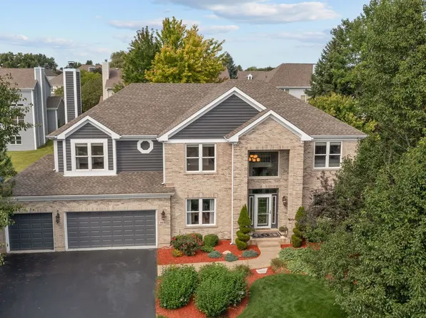 503 Barton Creek Dr, Lake In The Hills, IL 60156