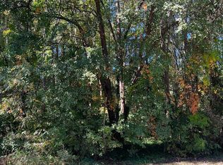 19 Lakeview Dr, Colonial Beach, VA 22443