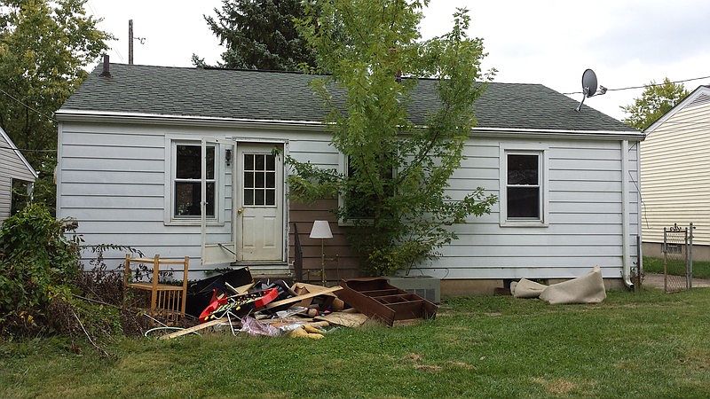 2nd image of 1481 Park Ave