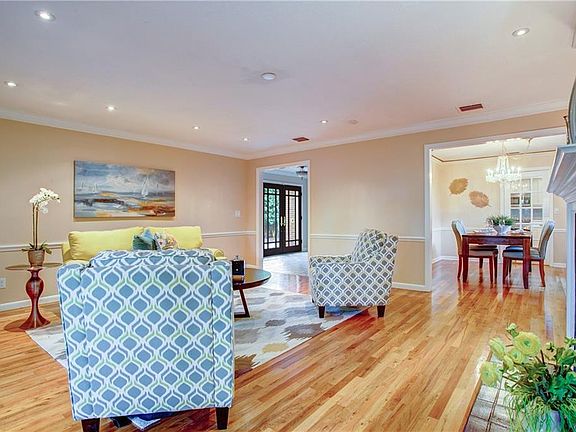 4th image of 2209 Merritt Park Dr