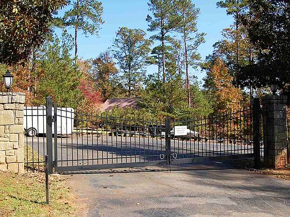 3rd image of 1181 Granite Dr