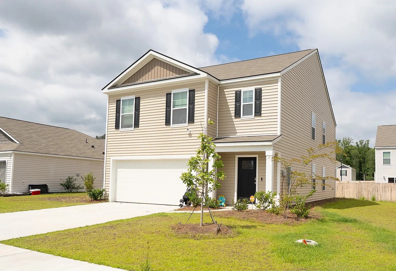 5 bed, 2361 sqft, $2,400 — Photo 4