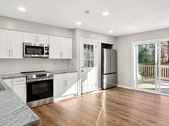 4th image of 1837 Coventry Way