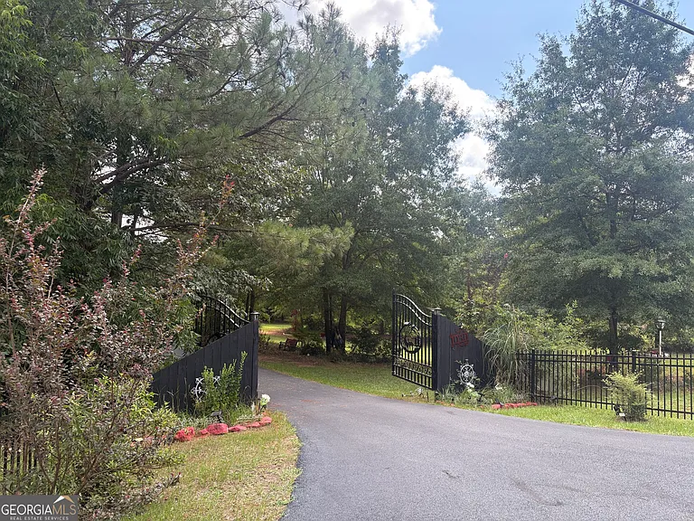 1030 Covered Bridge Rd #1 — Photo 20