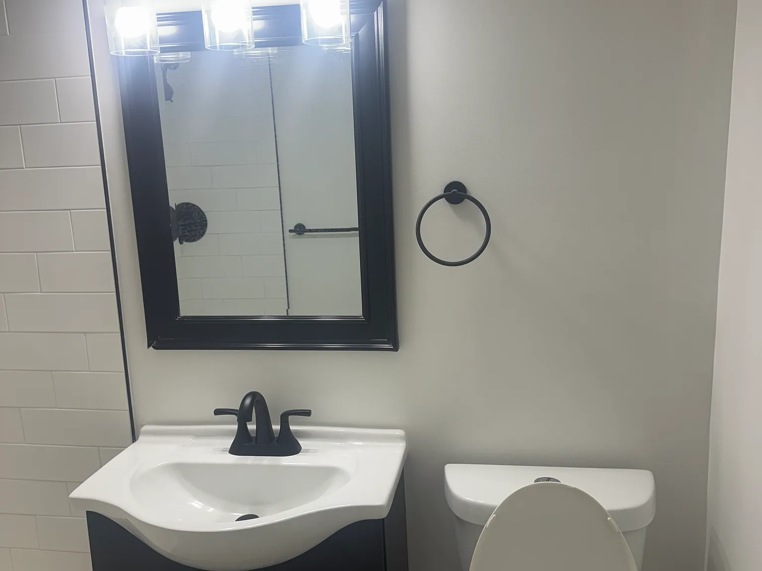 2 bed, 873 sqft, $1,950 — Photo 4