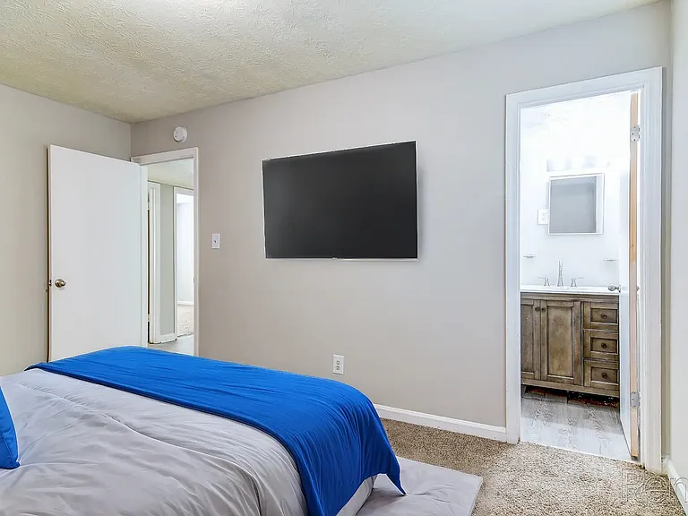 Master Bedroom w/ Toilet and Bath