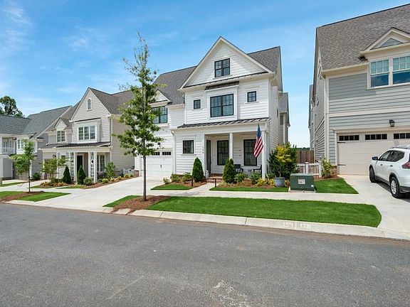 3rd image of 701 Morgan Dr