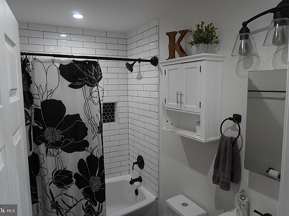 4th image of 103 Tuscany Rd