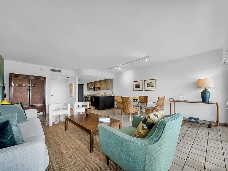 555 Crandon Blvd #53 — Photo 3
