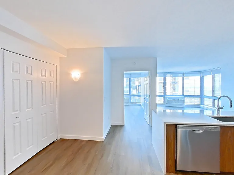 37 Hudson St #1506 — Photo 7