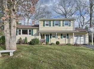 32 Drayton Pl, Wayne, NJ 07470