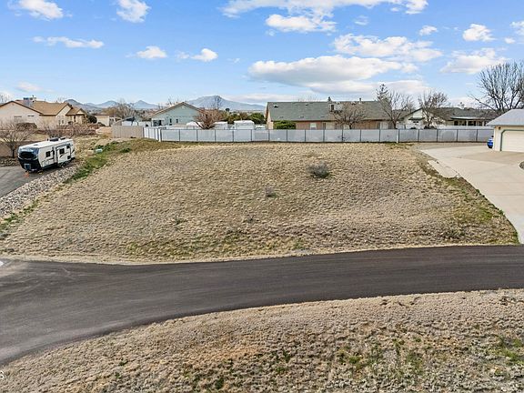 4th image of 5584 N Magpie Dr