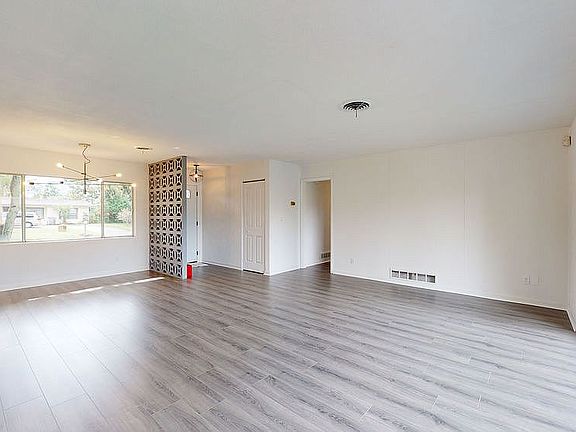 2nd image of 1151 Edith Dr