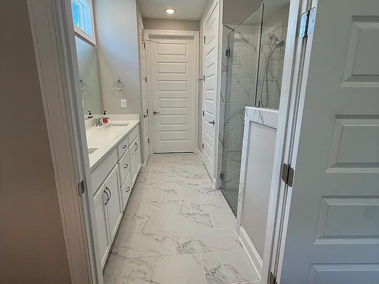 1060 Providence Loop — Photo 6