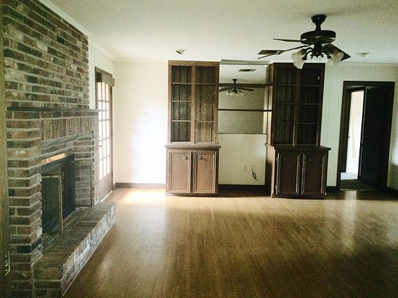 5th image of 740 Charles Ave