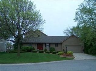 375 Devon Ct, Valparaiso, IN 46385