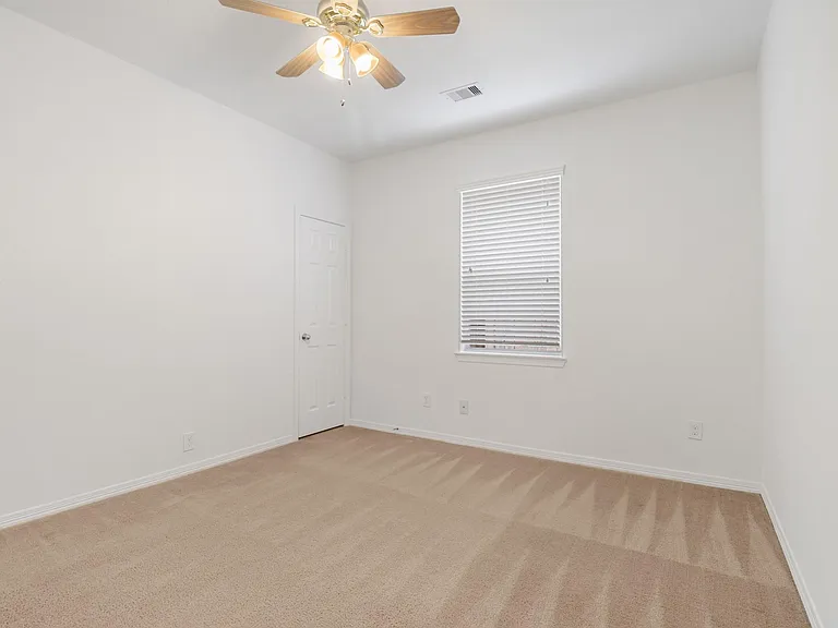 3611 Rocky Ledge Ln — Photo 15