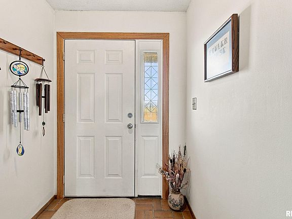 3rd image of 16365 Caplinger Pond Rd