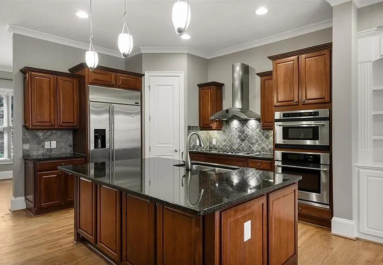 395 Laurent St NW #5 — Photo 8