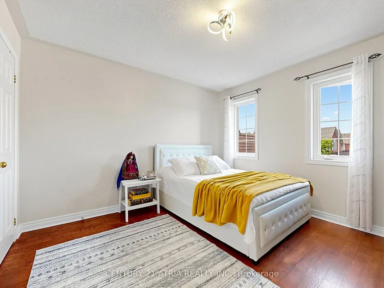 15 Paulgrave Ave — Photo 22
