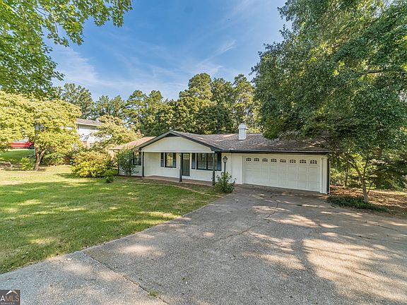 2nd image of 3137 Esther Dr