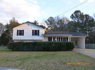 1375 Compton Woods Dr, Loganville, GA