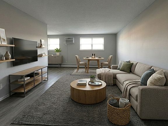2nd image of 711 Ashland Ave APT 16