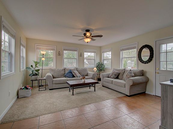 5th image of 1734 Highland Ave