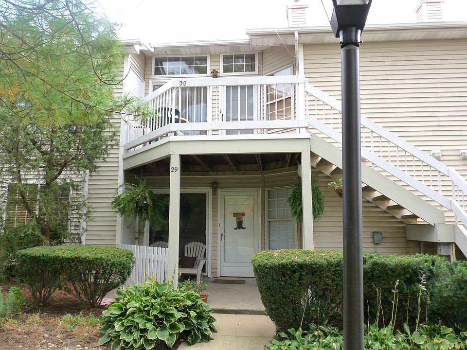 Penthouse Unit priced to sell!