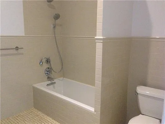 Rented by Kian Realty | media 12