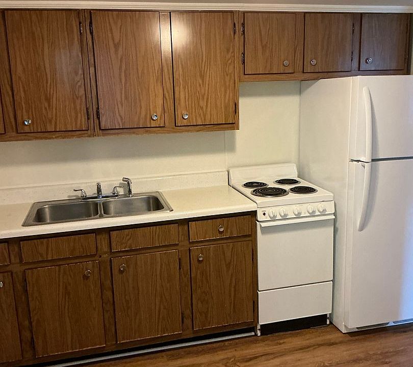1st image of 700 River Ave #4
