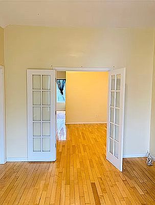4th image of 489 Hancock St #3